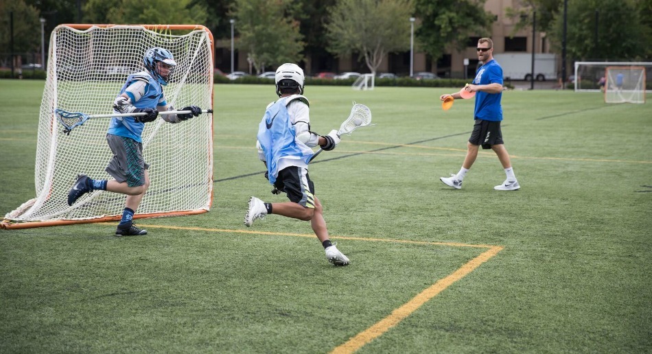 Xcelerate-Lacrosse-Camp-Boys-Take-It-To-Goal